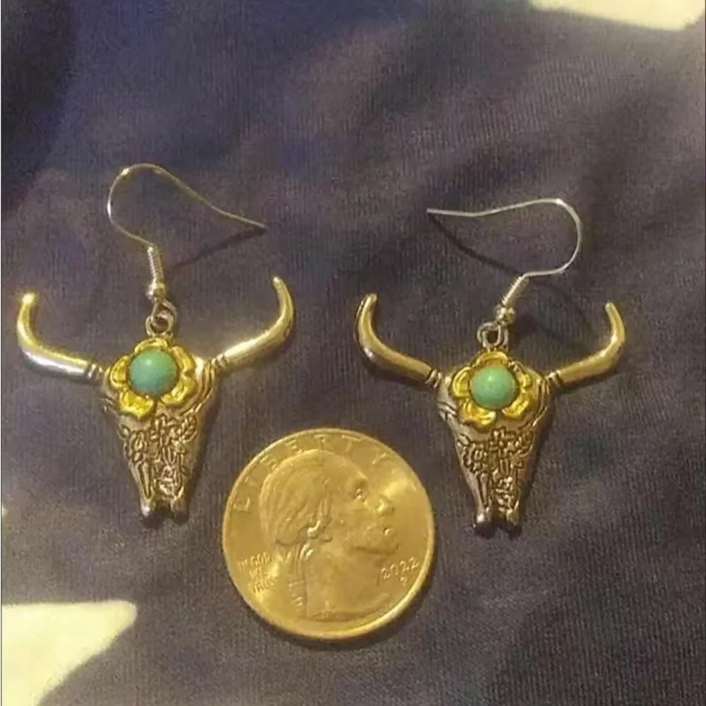 New S925 Sterling Silver Natural Turquoise Southwest Floral Bull Head Earrings